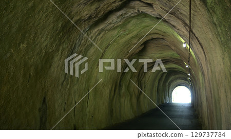 出土隧道 出土隧道 129737784