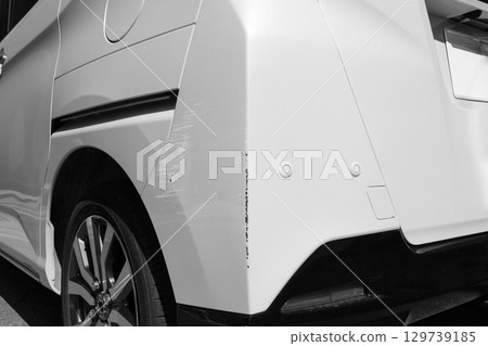 汽車後部損壞、汽車維修、刮痕 129739185