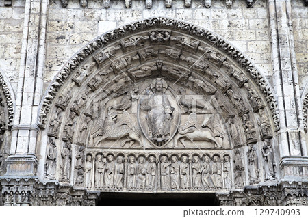 Beautiful sculptures adorn the entrance of Notre-Dame de Chartres Cathedral in France Beautiful sculptures adorn the entrance of Notre-Dame de Chartres Cathedral in France 129740993