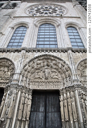Notre-Dame de Chartres Cathedral features exquisite stone sculptures and large stained glass windows 129741038