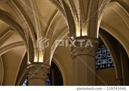 Gothic columns and arches of Notre-Dame de Chartres Cathedral in France Gothic columns and arches of Notre-Dame de Chartres Cathedral in France 129741048