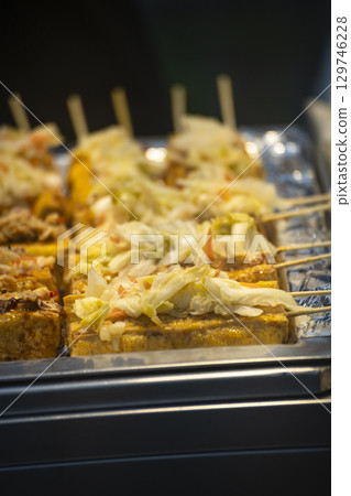 特色美食:滿滿的臭豆腐辣湯 特色美食:滿滿的臭豆腐辣湯 129746228