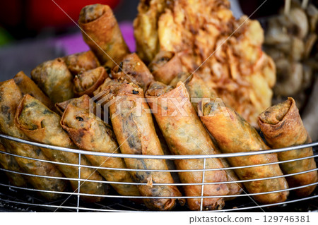 Taiwan Night Market Snacks: Golden Yellow Buns 129746381