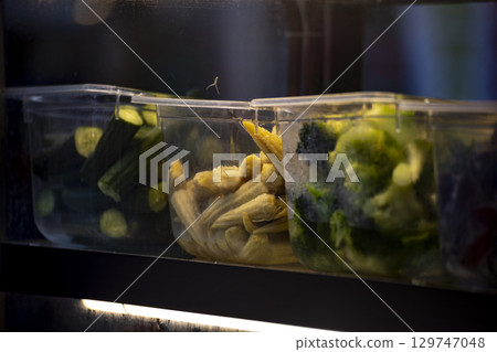 Healthy food and drink: Vegetables and vegetables on display 129747048