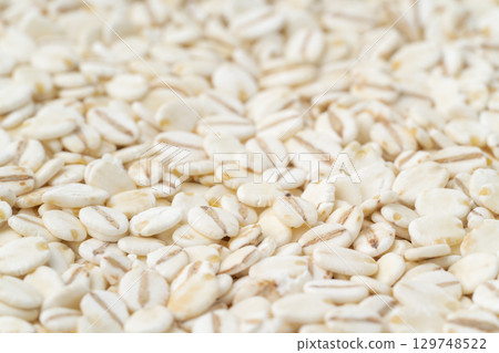 Close-up of rolled barley 129748522