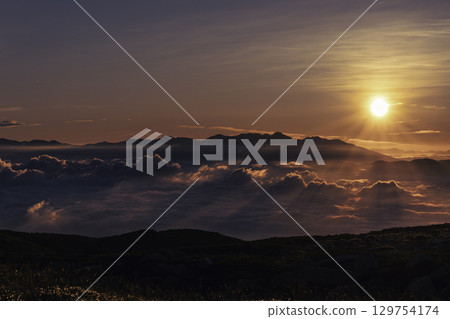 八岳日出,雲海繚繞 八岳日出,雲海繚繞 129754174