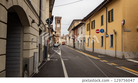 narrow street in old european city 129756047