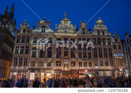 比利時布魯塞爾大廣場行會夜景 129756386