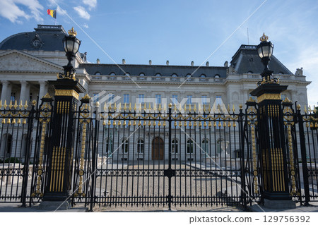 晴朗天氣下的比利時皇宮 / 比利時布魯塞爾 晴朗天氣下的比利時皇宮 / 比利時布魯塞爾 129756392