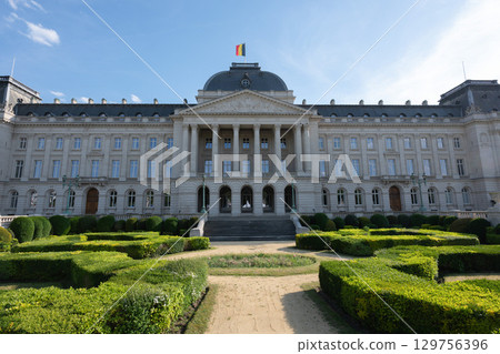The Belgian Royal Palace on a clear day / Brussels, Belgium The Belgian Royal Palace on a clear day / Brussels, Belgium 129756396