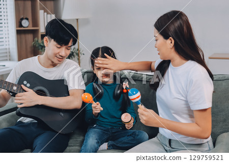 Family spends their free time together 129759521