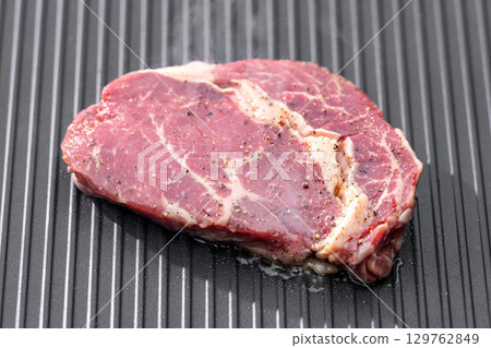 fresh raw beef steak fresh raw beef steak 129762849