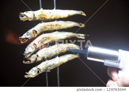 Grilled Shishamo roe 129763044