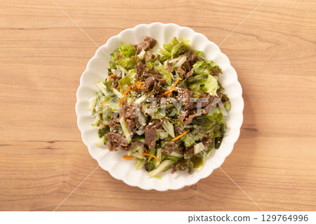 牛肋排沙拉 牛肋排沙拉 129764996