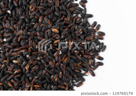 Close-up of black rice 129768179