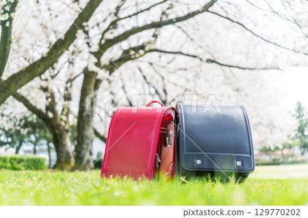 一個書包 129770202