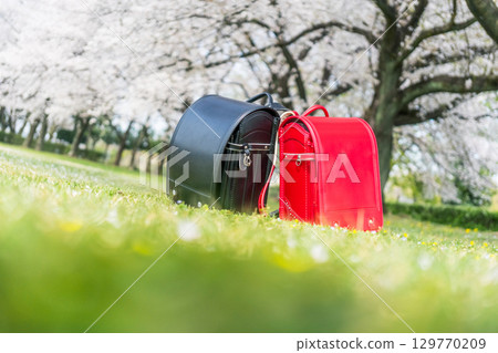 一個書包 129770209