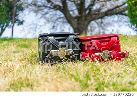 一個書包 129770226