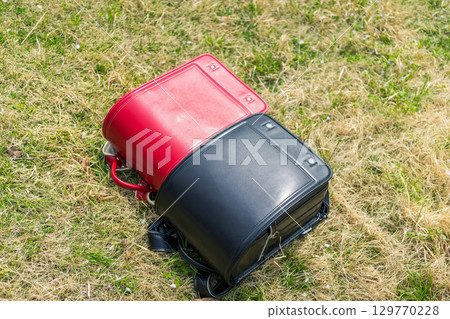 一個書包 一個書包 129770228