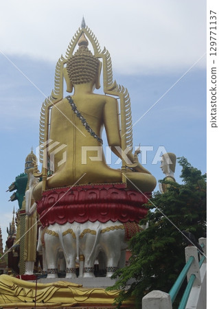 Thai Temple 129771137