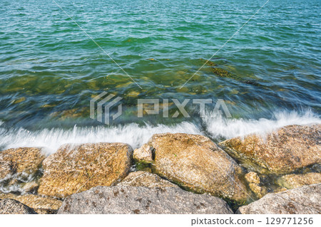 Waves crashing on the shore of Lake Biwa, Otsu City Waves crashing on the shore of Lake Biwa, Otsu City 129771256