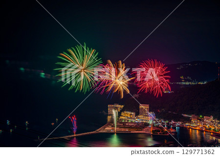 [Shizuoka Prefecture] Atami's Million Dollar Night View and Fireworks Over the Sea 129771362