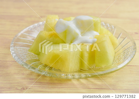 切瓜配酸奶 129771382