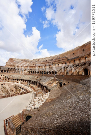 世界遺產羅馬競技場內部景觀及古代遺址 129771511