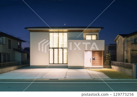 Newly built house with parking 129773256