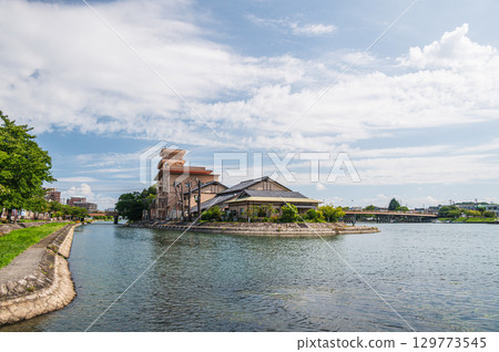 Summer scenery of the Seta River near Seta no Karahashi Bridge, Otsu City, Shiga Prefecture 129773545