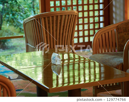 A Japanese-style lobby in a tourist hotel 129774766