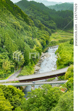 The view of the Ono River from the ruins of Oka Castle 129774929