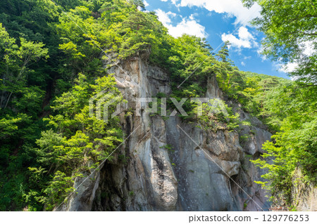 <群馬縣>夏季的吹割瀑布 129776253