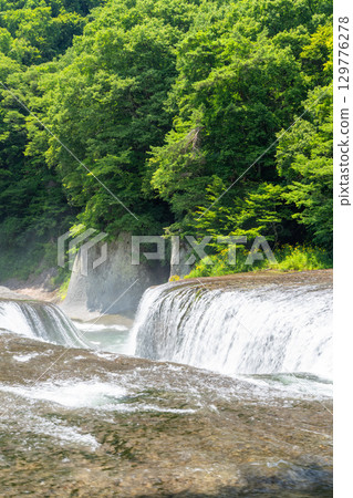 <群馬縣>夏季的吹割瀑布 129776278