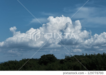 仲夏藍天白雲 129778700