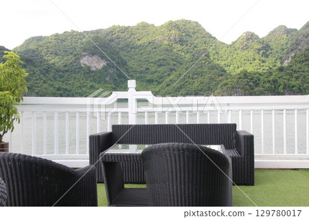 outdoor table and chairs 129780017