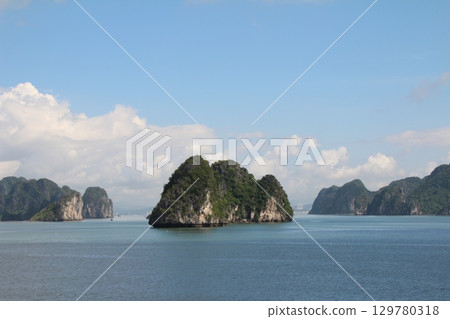 sea and mountains in vietnam 129780318