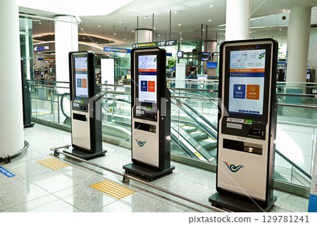 [韓國] 仁川國際機場2號航廈交通中心無人售票機 129781241