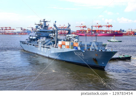 German Navy supply ship "Frankfurt am Main" came to Japan to deepen ties with a like-minded nation German Navy supply ship "Frankfurt am Main" came to Japan to deepen ties with a like-minded nation 129783454
