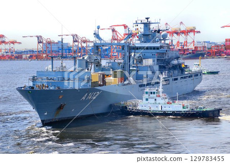 German Navy supply ship "Frankfurt am Main" came to Japan to deepen ties with a like-minded nation German Navy supply ship "Frankfurt am Main" came to Japan to deepen ties with a like-minded nation 129783455