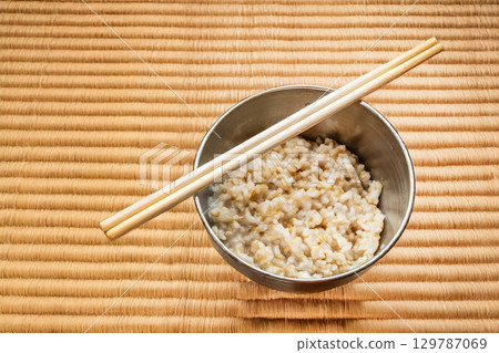 糙米粥:典型的日本米飯(粥) 糙米粥:典型的日本米飯(粥) 129787069