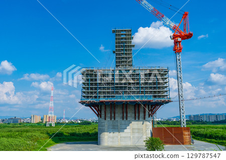 大阪府新名神高速公路淀川大橋施工現場 129787547