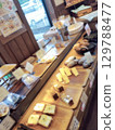日本麵包店的風景 129788477