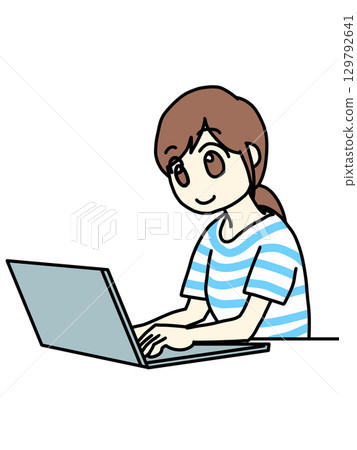 一個女人使用電腦 一個女人使用電腦 129792641