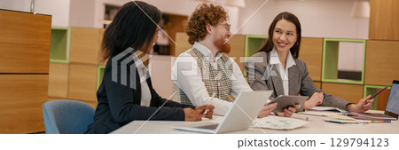 Effective Team Collaboration in a Modern Office Environment for Enhanced Productivity and Success Effective Team Collaboration in a Modern Office Environment for Enhanced Productivity and Success 129794123