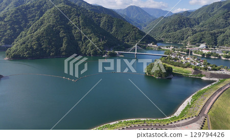 日本神奈川縣南足柄郡山北町丹澤湖和永成大橋（鳥瞰圖） 129794426