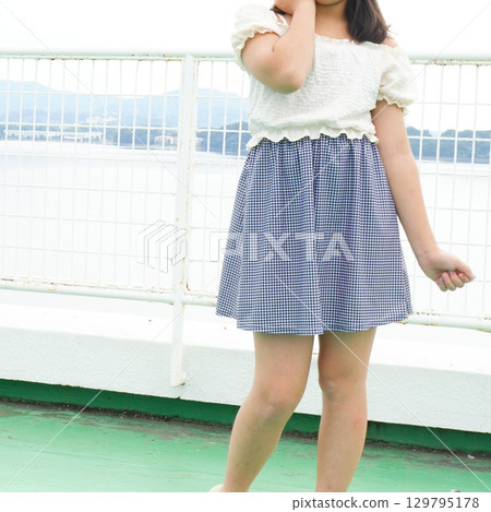 藍白格紋連身泳衣 129795178