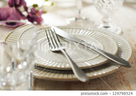 Table setting (image) Table setting (image) 129798524
