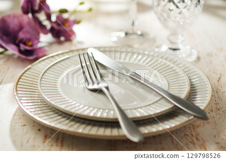 Table setting (image) Table setting (image) 129798526