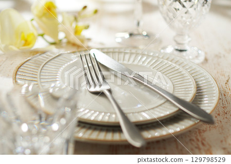 Table setting (image) Table setting (image) 129798529